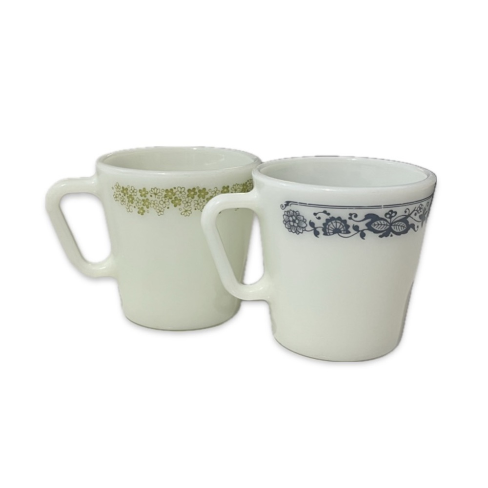 2 Pyrex milk glass mugs